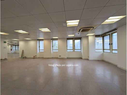 Ladenfläche zum Kauf 4.367.109 € 1.116 m² Verkaufsfläche diagonal 523 Barcelona 08029