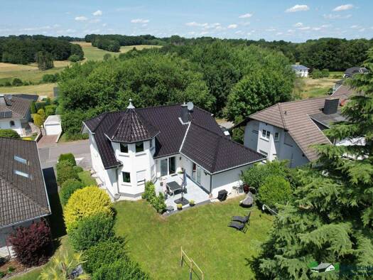 Mehrfamilienhaus zum Kauf 549.000 € 8 Zimmer 251,4 m² 675 m² Grundstück Asbach 53567