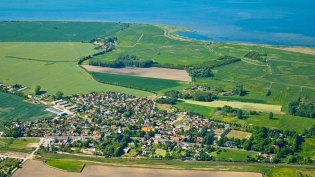 Grundstück zum Kauf 1.325 m² Grundstück Rambin 18573