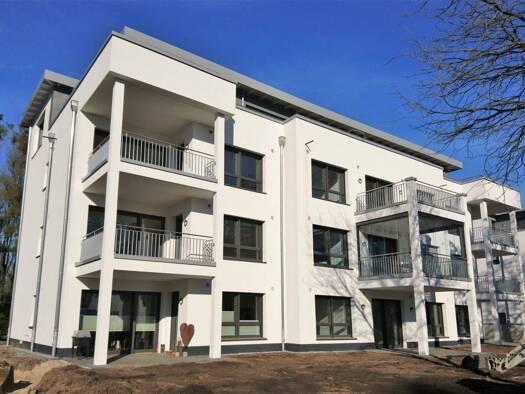 Penthouse zur Miete 1.200 € 3 Zimmer 117 m² frei ab sofort Papenburg 26871