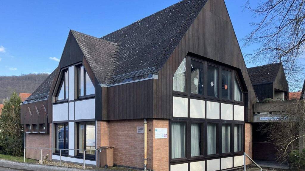 Büro zur Miete 1.230 € 3 Zimmer 164 m² Bürofläche Altenritte Baunatal 34225