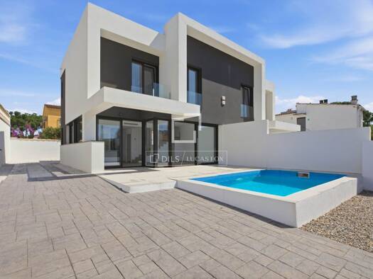 Haus zum Kauf 649.000 € 161 m² 507 m² Grundstück Empuriabrava 17487