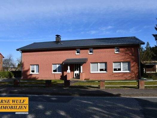 Einfamilienhaus zum Kauf 249.000 € 7 Zimmer 292 m² 1.975 m² Grundstück Groß Godems 19372