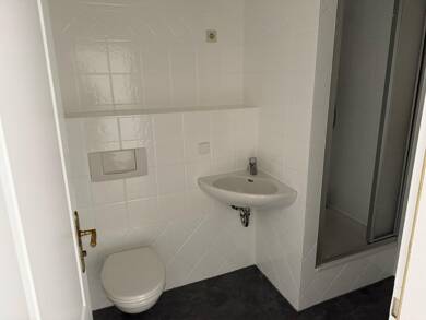 Wohnung zur Miete 235 € 1 Zimmer 33 m² EG frei ab sofort James-v.-Moltke Str. 11 Innenstadt Görlitz 02826