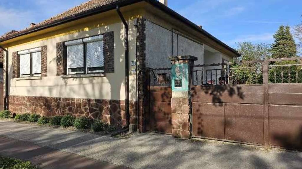 Einfamilienhaus zum Kauf 222.500 € 2 Zimmer 215 m² 2.521 m² Grundstück Györ 9011