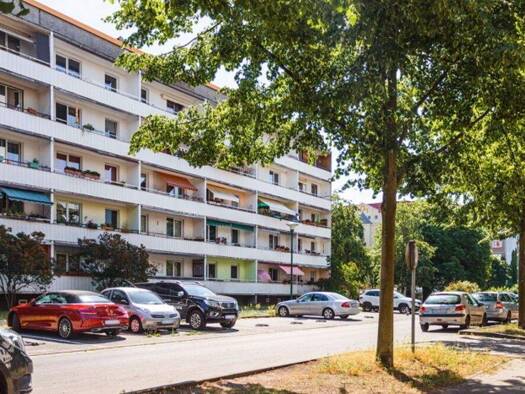 Wohnung zur Miete 352 € 3 Zimmer 58,7 m² 4. Geschoss frei ab 01.04.2026 Hainstraße 11 Sandow Cottbus 03042