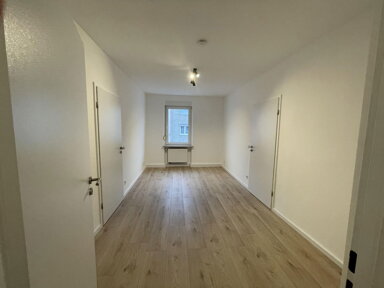 Wohnung zur Miete 750 € 3 Zimmer 50 m² 3. Geschoss Heroldstraße 11 Uhlandstraße Nürnberg 90408