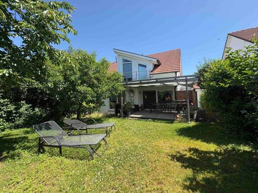 Doppelhaushälfte zum Kauf 620.000 € 6,5 Zimmer 164 m² 332 m² Grundstück Friedingen Singen 78224