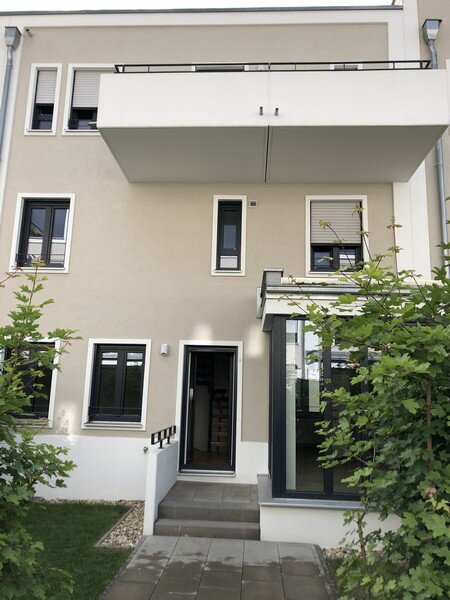 Haus zum Kauf provisionsfrei 250.000 € 6 Zimmer 131 m²<br/>Wohnfläche 96 m²<br/>Grundstück Edith-Stein-Straße 16 Innerer Osten Regensburg 93055