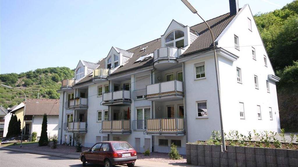 Wohnung zur Miete 660 € 3 Zimmer 91,4 m² 3. Geschoss Burgen 56332