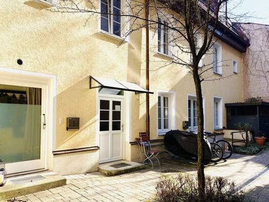 Haus zum Kauf 2.150.000 € 12 Zimmer 250 m² 110 m² Grundstück Ludwigsvorstadt-Isarvorstadt München 80469