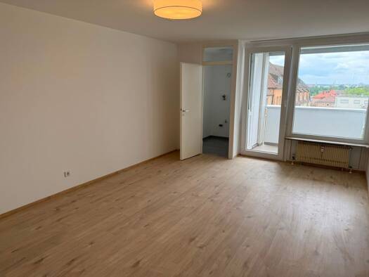Wohnung zur Miete 590 € 1 Zimmer 37 m² Geschoss 6/9 frei ab 01.08.2026 Seeleinsbühl Nürnberg 90431