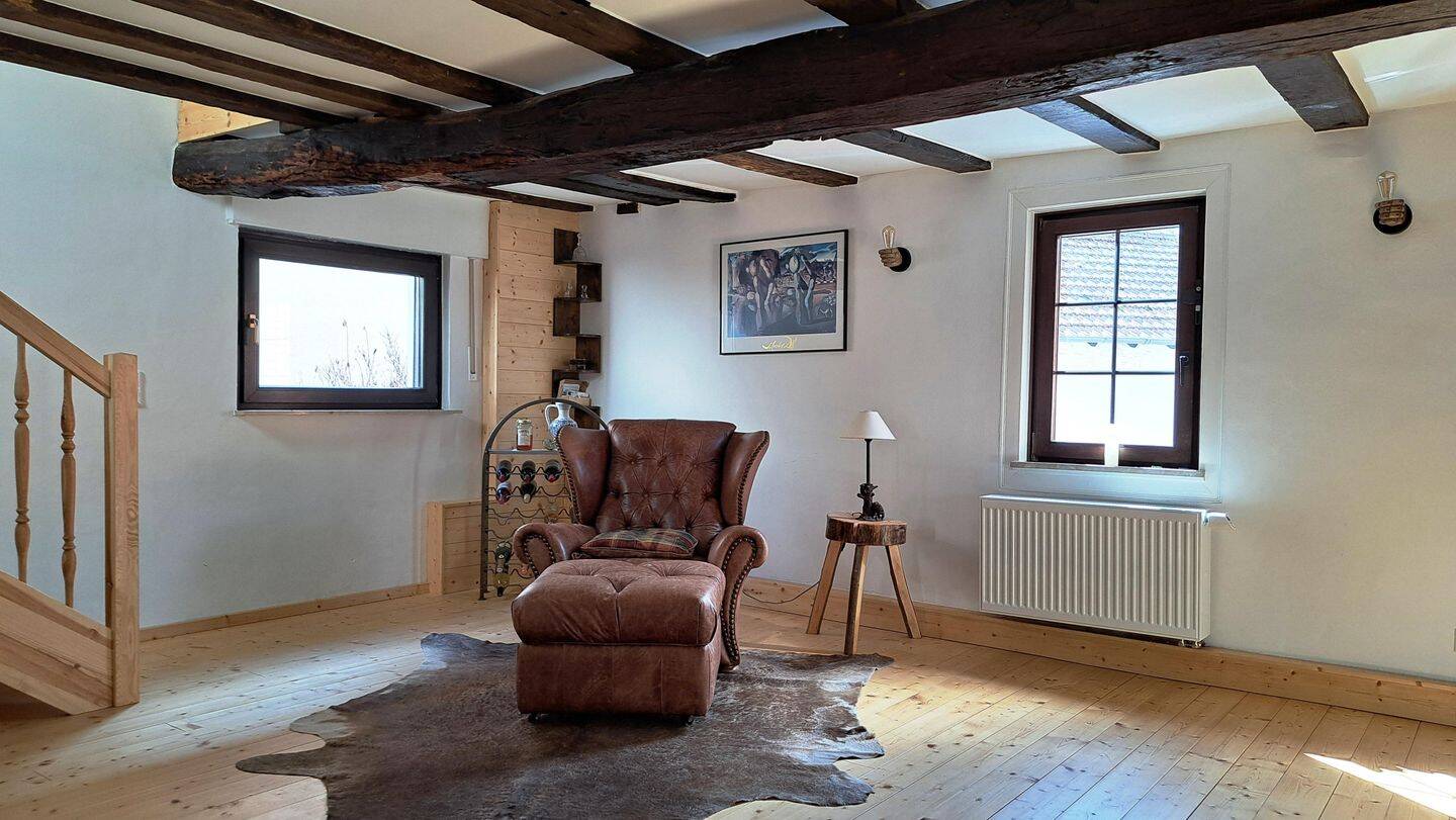 Immobilie in Weilrod - Großes Wohndenkmal - liebevoll saniert. Zweites Wohnhaus & Nebengebäude. - Bild 4