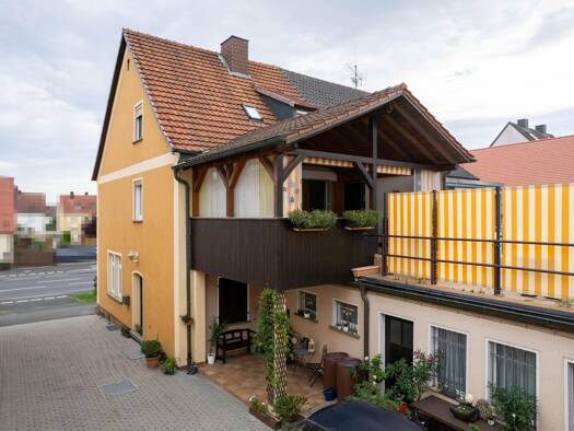 Doppelhaushälfte zum Kauf 315.000 € 5 Zimmer 139 m² 411 m² Grundstück Oberndorf Schweinfurt 97424