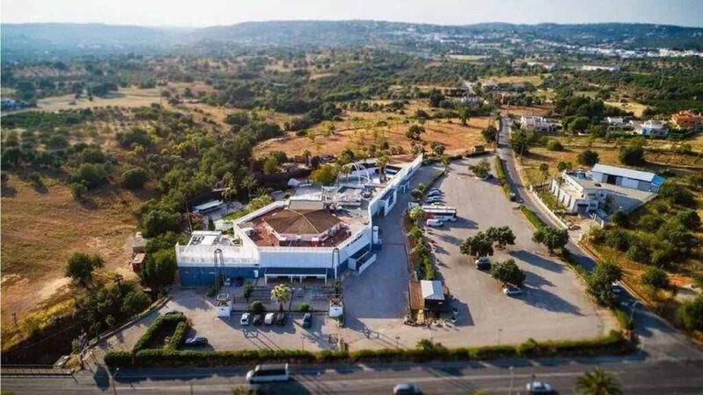 Haus zum Kauf 13.000.000 € 31.472 m² Grundstück Quarteira 8125