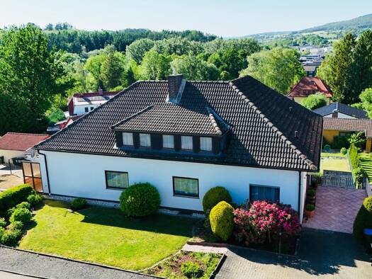 Einfamilienhaus zum Kauf 295.000 € 9 Zimmer 276 m² 884 m² Grundstück Breslauer Straße 20 Uslar Uslar 37170