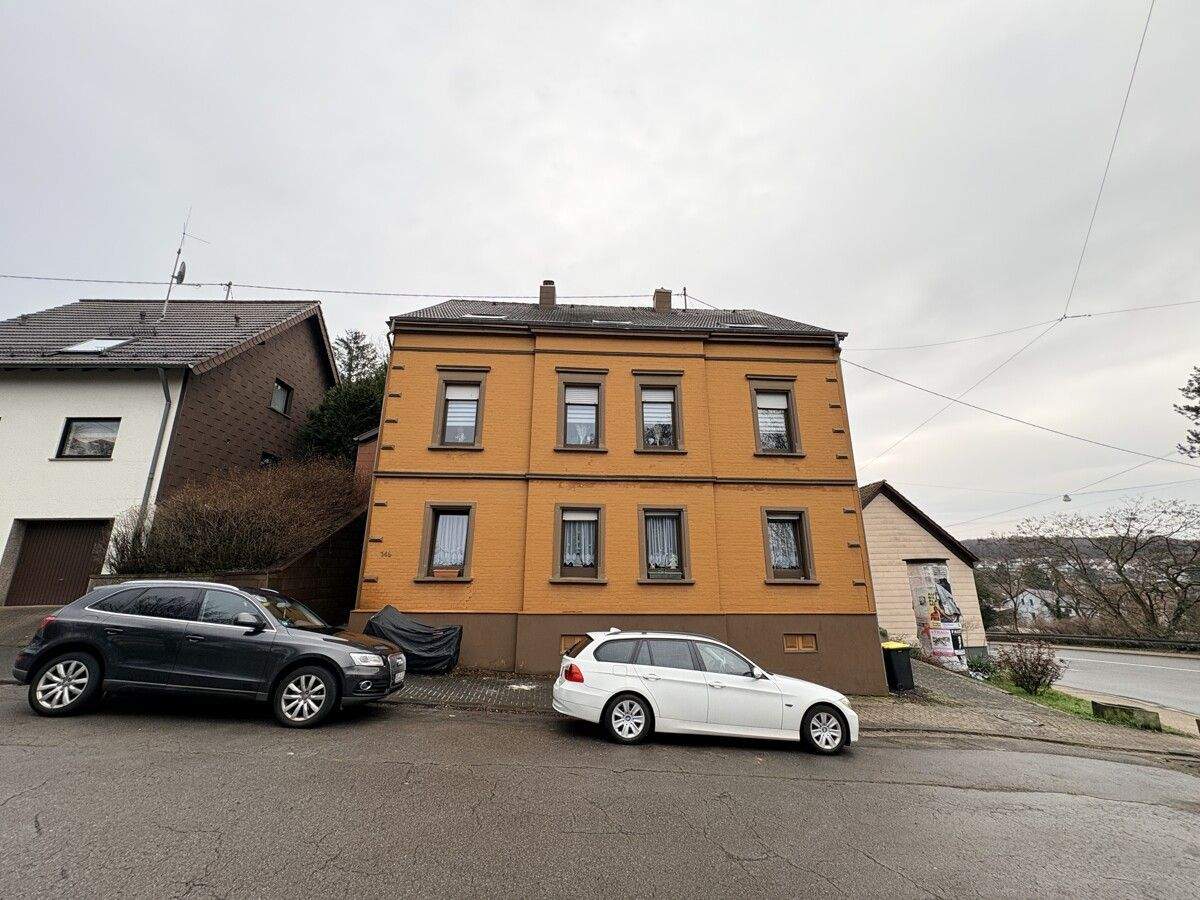 Immobilie in Friedrichsthal - 7,4% Rendite mit Potenzial! Solides 4 Familienhaus mit Potenzial für Kapitalanleger - Bild 0