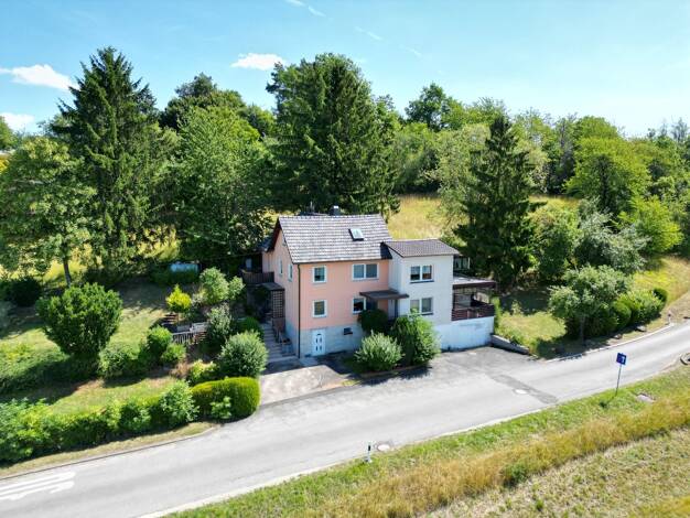 Haus zum Kauf 275.000 € 8 Zimmer 140 m² 3.358 m² Grundstück Rögen Coburg 96450