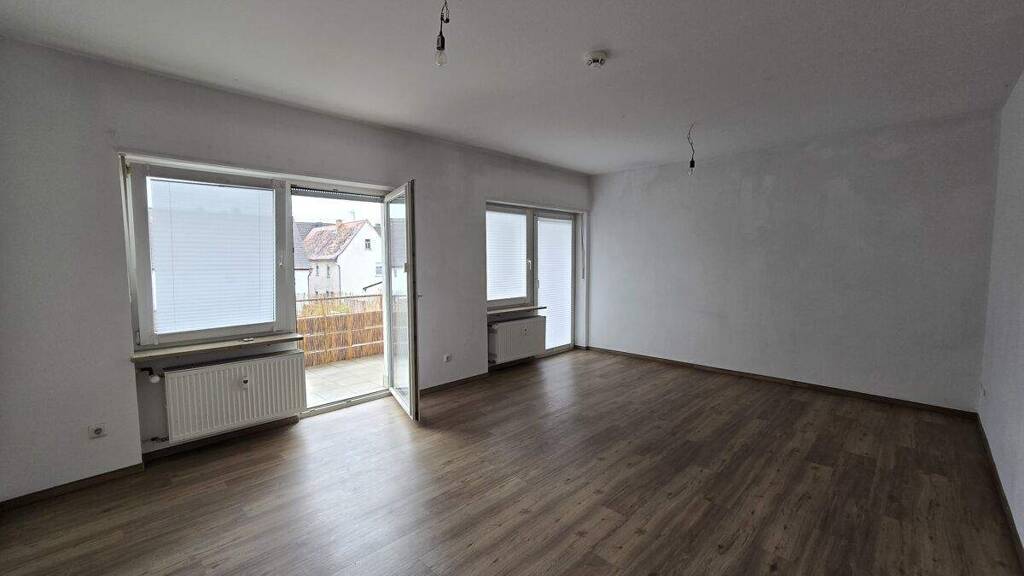 Wohnung zur Miete 990 € 3 Zimmer 110 m² 1. Geschoss frei ab sofort Großwallstadt 63868