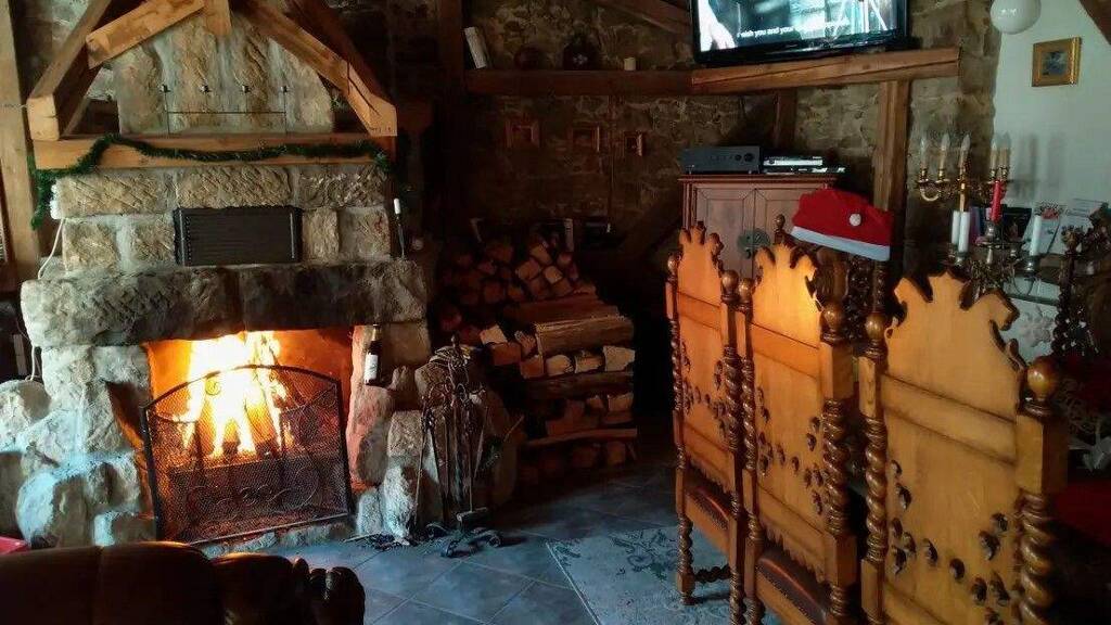 Mehrfamilienhaus zum Kauf 495.000 € 19 Zimmer 950 m² 1.500 m² Grundstück Großröhrsdorf 01900