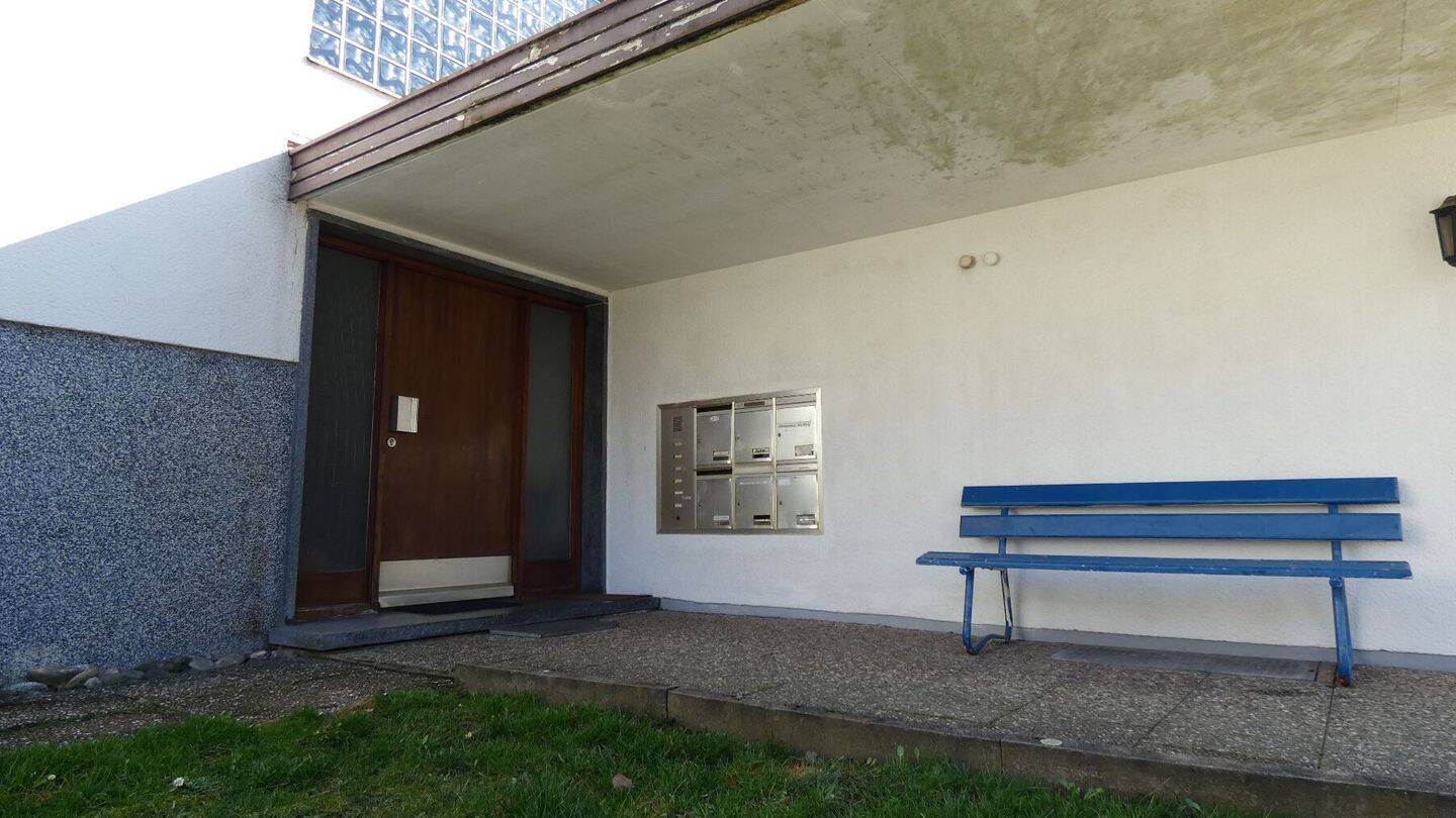 Immobilie in Schömberg - +++2 1/2 Zimmer-Wohnung mit Terrasse Gartenanteil und separatem Büro+++ - Bild 3