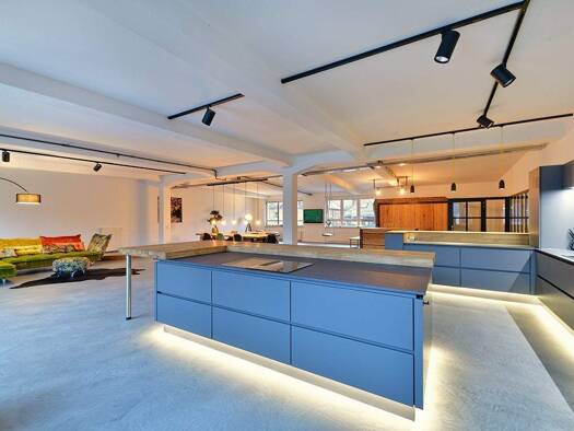 Loft zur Miete 3.500 € 2 Zimmer 250 m² Süd Stuttgart 70199