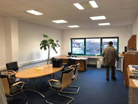 Bürofläche zur Miete 670 € 1 Zimmer 83,5 m² Bürofläche Isernhagen H.B. Isernhagen 30916