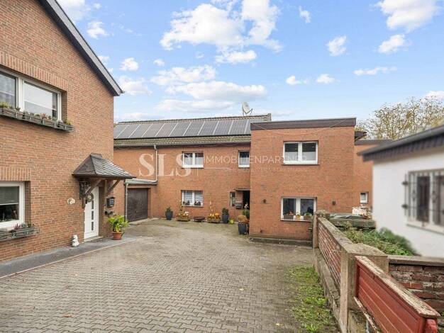 Mehrfamilienhaus zum Kauf 850.000 € 11 Zimmer 316 m² 1.949 m² Grundstück Holzheim Neuss 41472