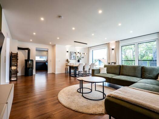 Haus zum Kauf 635.000 € 5 Zimmer 157,8 m² 406 m² Grundstück Üchtelhausen Üchtelhausen 97532