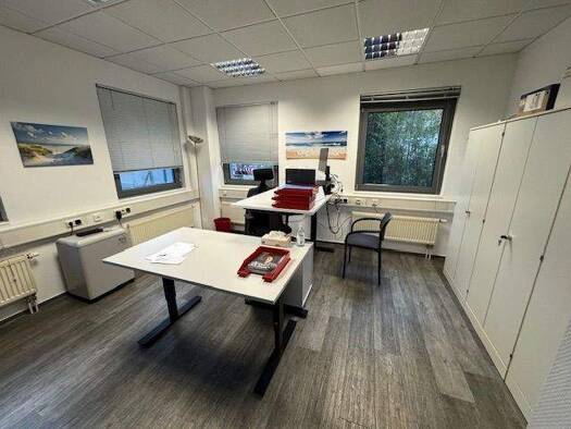 Bürofläche zur Miete 9 Zimmer 215 m² Bürofläche Elz 65604