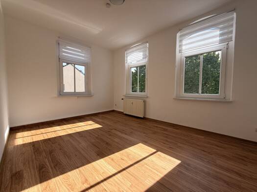 Wohnung zur Miete 315 € 2 Zimmer 55 m² 1. Geschoss Glauchauer Straße 14 Lichtenstein Lichtenstein 09350