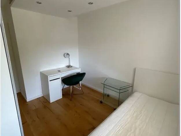 Wohnung zur Miete 665 € 10 Zimmer 10 m² Schaffhauser Straße 12 Thalk.Obersendl.-Forsten-Fürstenr.-Solln München 81476