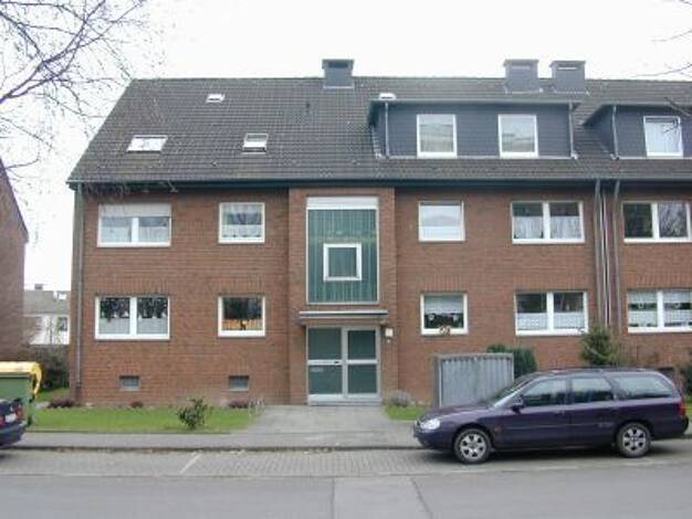 Wohnung zur Miete nur mit Wohnberechtigungsschein 321 € 2,5 Zimmer 62,5 m² Dachgeschoss, 2. Geschoss frei ab 01.11.2025 Luwenstraße 4 Overbruch Duisburg 47178