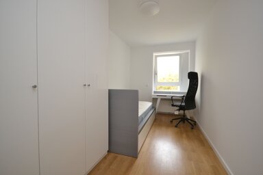 WG-Zimmer zur Miete Wohnen auf Zeit 700 € 9 m² 3. Geschoss frei ab sofort Neuhadern München 81375