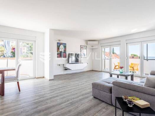 Haus zum Kauf 875.000 € 5 Zimmer 300 m² Okrug Gornji Okrug