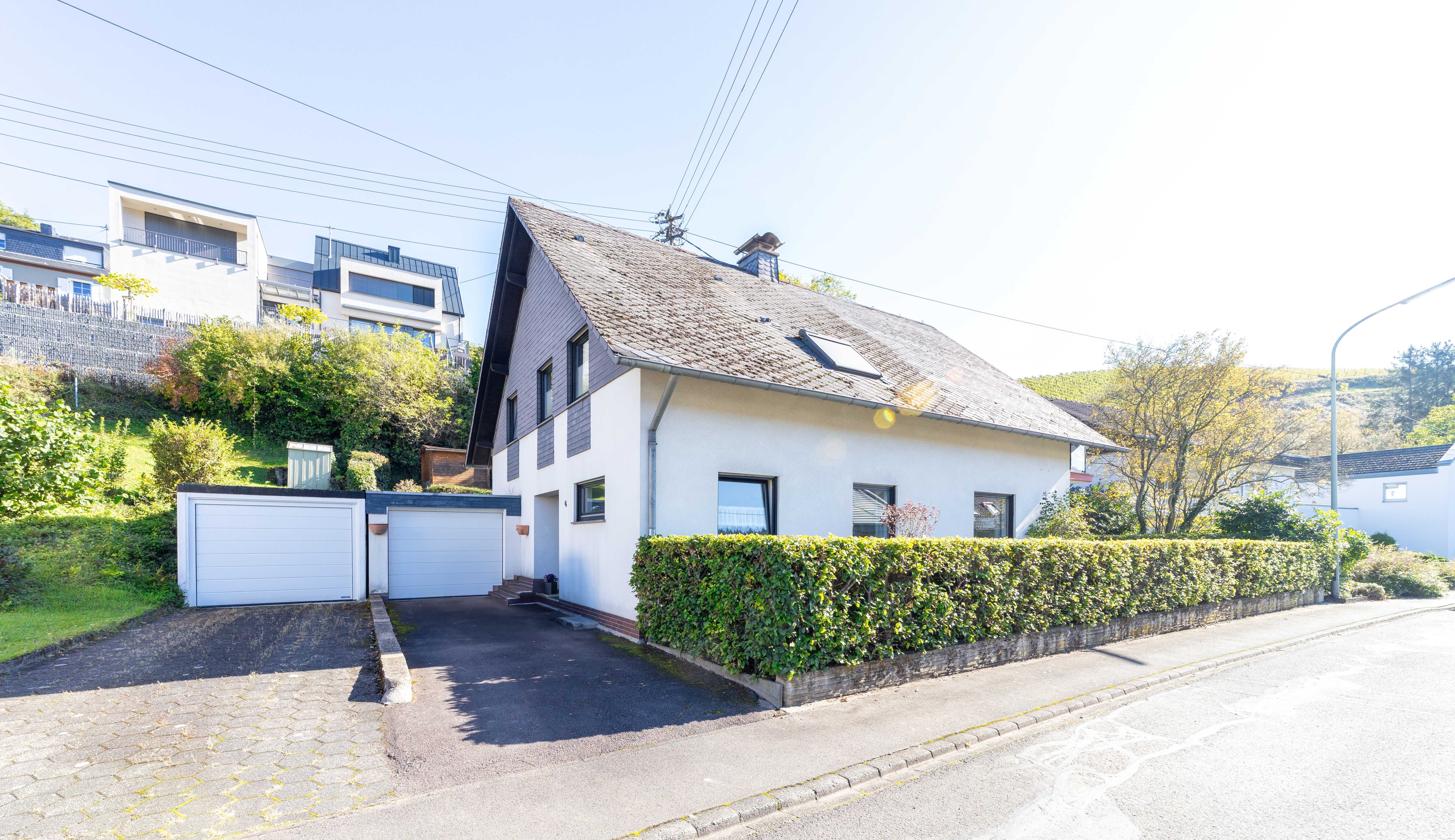 Einfamilienhaus zum Kauf 415.000 € 6 Zimmer 180 m²<br/>Wohnfläche 672 m²<br/>Grundstück 01.07.2025<br/>Verfügbarkeit Kasel 54317