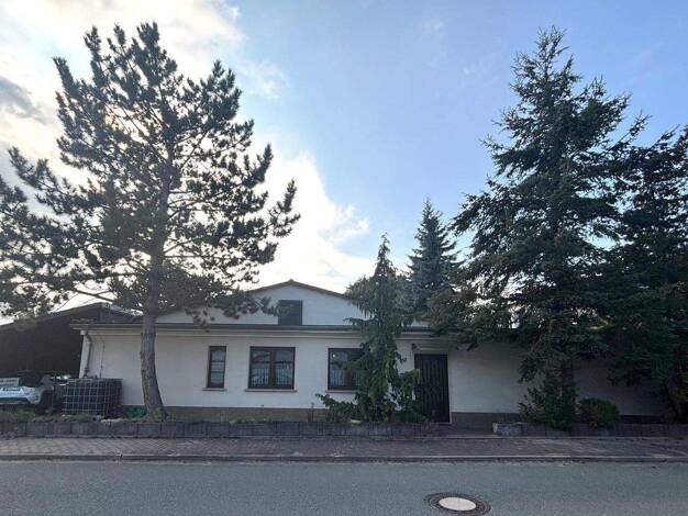 Einfamilienhaus zum Kauf 270.000 € 6 Zimmer 240 m² 1.239 m² Grundstück Karsdorf 06638