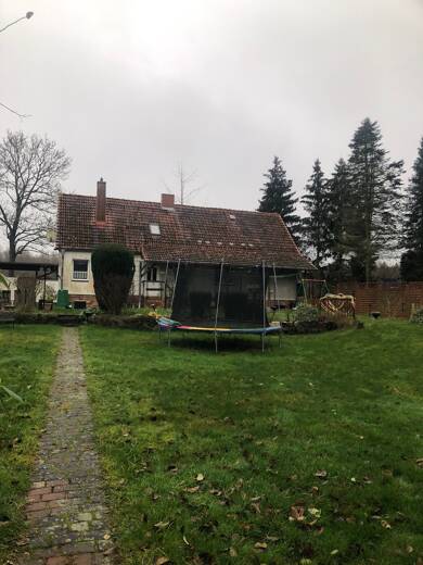 Haus zum Kauf 225.000 € 6 Zimmer 150 m² 1.328 m² Grundstück Tilzower Dorfstraße Tilzow Bergen auf Rügen 18528