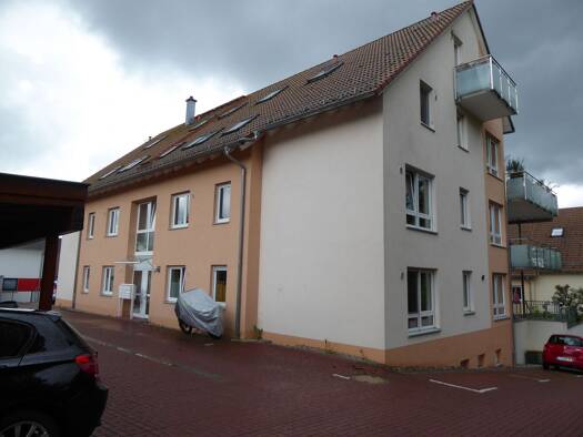 Wohnung zur Miete 1.450 € 5 Zimmer 130 m² Geschoss EG/1 frei ab 01.10.2026 Erlanger Straße 49 Uttenreuth 91080