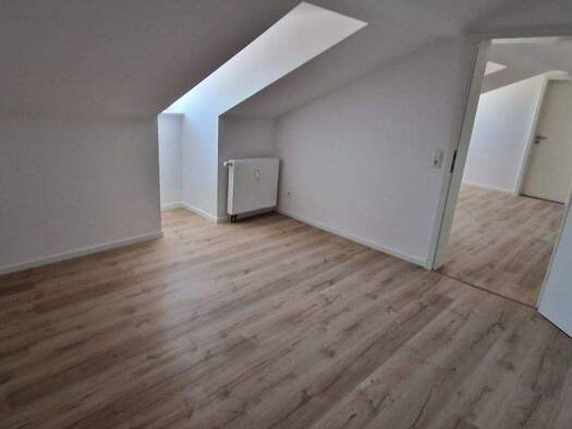 Wohnung zur Miete 500 € 3 Zimmer 85 m² 3. Geschoss Glauchau 08371