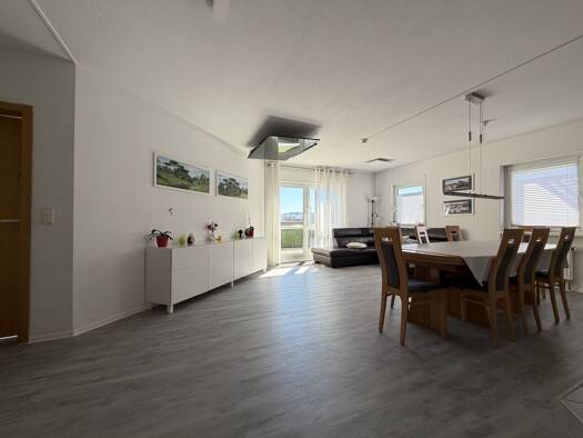 Wohnung zur Miete 1.250 € 4 Zimmer 107 m² Tennenlohe Erlangen 91058