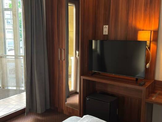 Wohnung zur Miete 350 € 1 Zimmer 38 m² Geschoss 2/5 frei ab 01.11.2026 St.-Josef-Straße 18 Malstatt Saarbrücken 66115