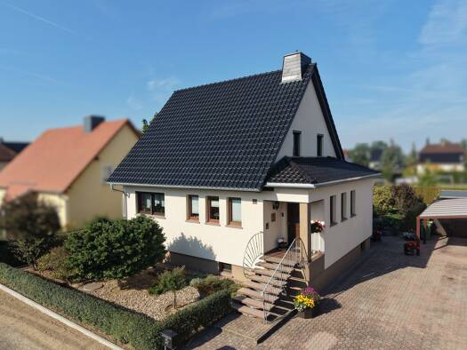 Einfamilienhaus zum Kauf 239.000 € 4 Zimmer 110 m² 579 m² Grundstück Glaubitz Glaubitz 01612