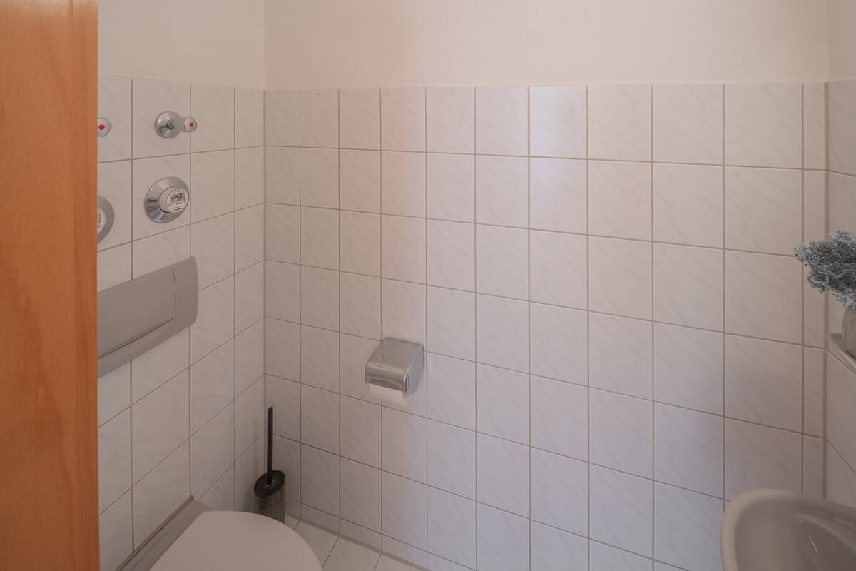 Property thumbnail 12