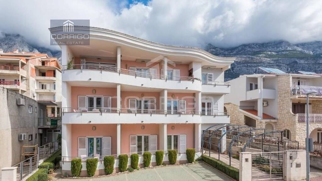 Haus zum Kauf 1.200.000 € 10 Zimmer 409 m² Makarska