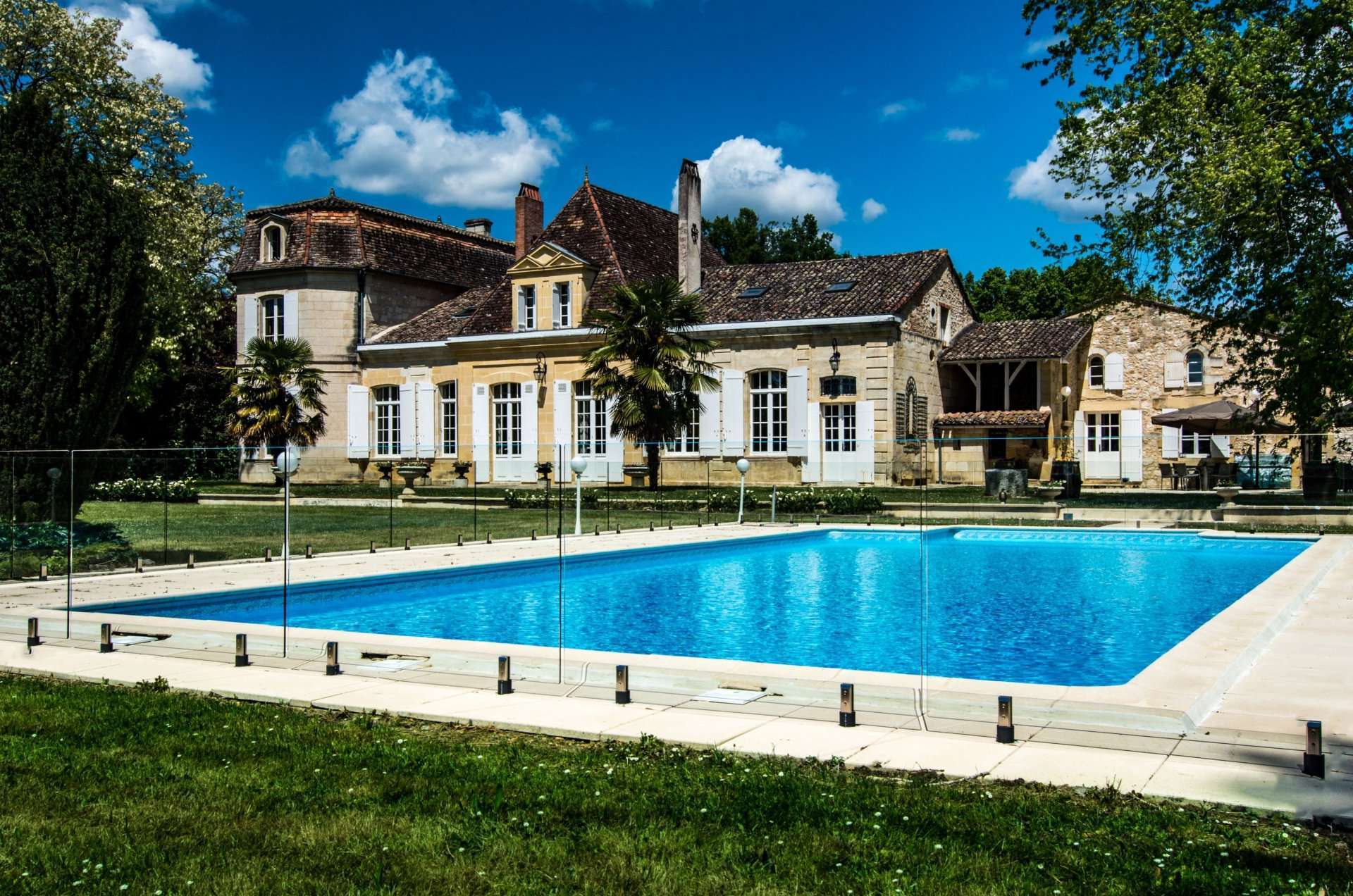 Schloss zum Kauf provisionsfrei 1.737.000 € 11 Zimmer 830 m²<br/>Wohnfläche 25.009,6 m²<br/>Grundstück Vieux Bergerac Bergerac