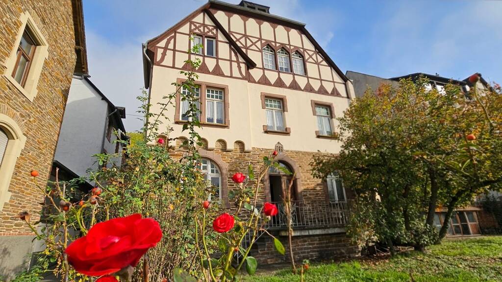 Einfamilienhaus zum Kauf 175.000 € 7 Zimmer 168,8 m² 399 m² Grundstück Merl Zell 56856