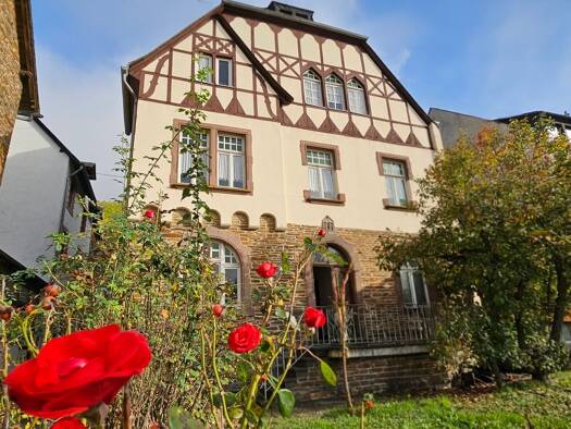 Einfamilienhaus zum Kauf 175.000 € 7 Zimmer 168,8 m² 399 m² Grundstück Merl Zell (Mosel) 56856