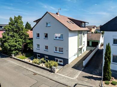 Mehrfamilienhaus zum Kauf 599.000 € 10,5 Zimmer 257 m² 545 m² Grundstück Altlußheim 68804