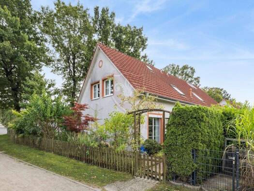 Doppelhaushälfte zum Kauf 329.000 € 4 Zimmer 87 m² 266 m² Grundstück Kaltenkirchen 24568